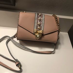 Crossbody purse